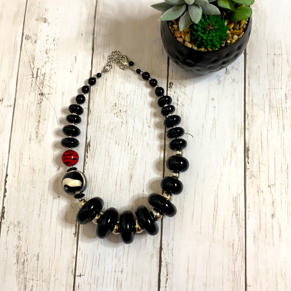🌟2/$17🌟Black/Red/White/Silver Statement Necklace